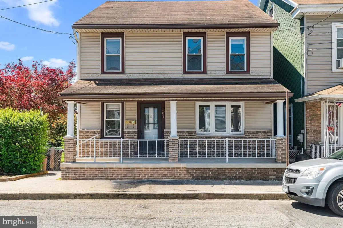 204 E Independence St, Orwigsburg, PA 17961 - #1