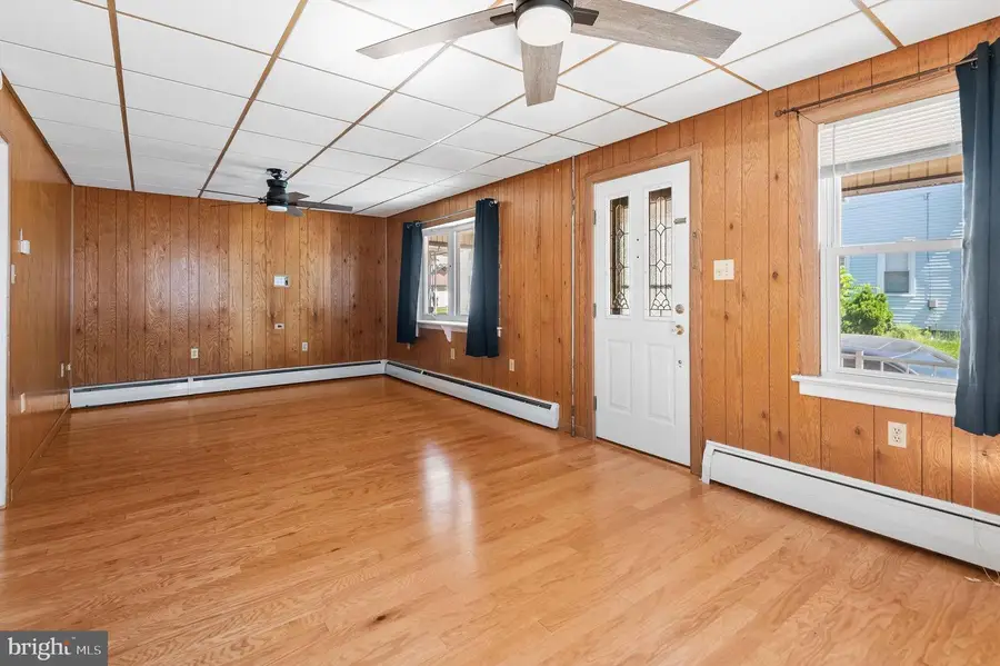 204 E Independence St, Orwigsburg, PA 17961 - #3
