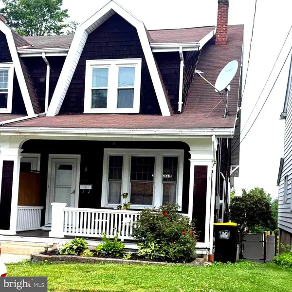 1814 3rd Ave, POTTSVILLE, PA 17901