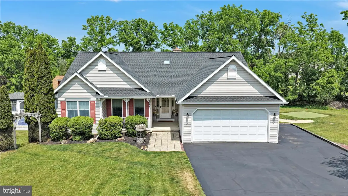 1353 Stag Dr, Auburn, PA 17922 - #1