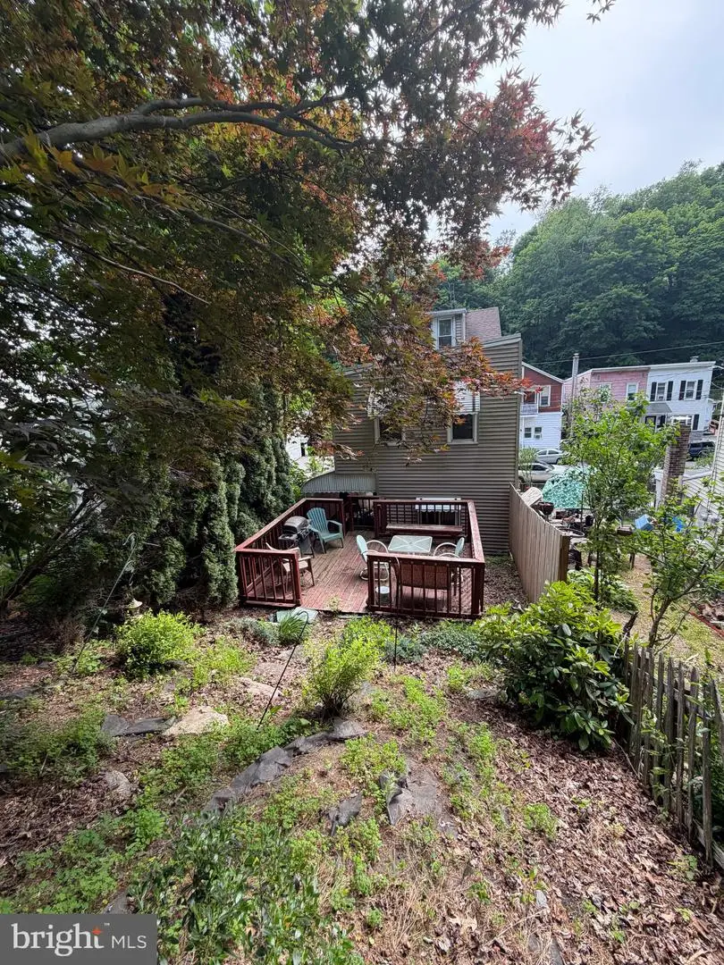 842 Water St, Pottsville, PA 17901 - #2