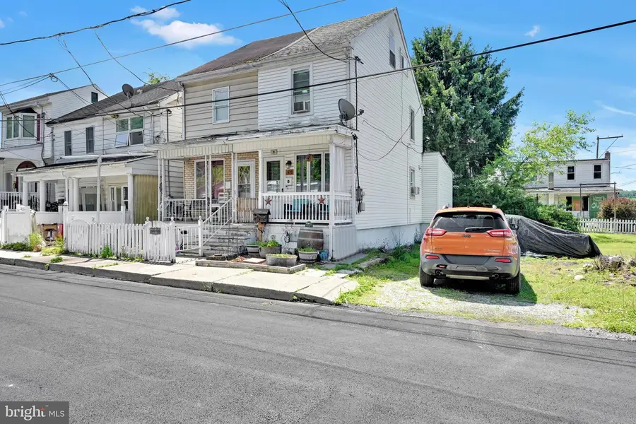 532 W Washington St, Shenandoah, PA 17976 - #3