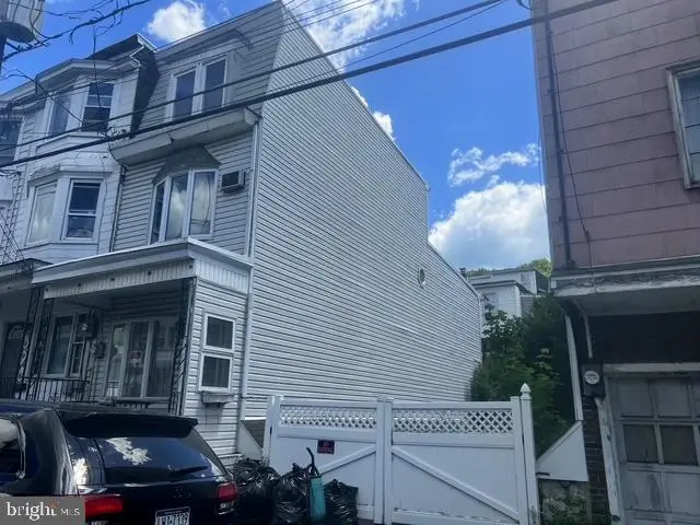 324 E Pine St, Mahanoy City, PA 17948 - #1