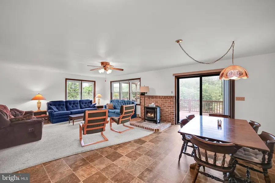 1933 Wynonah Dr, Auburn, PA 17922 - #2