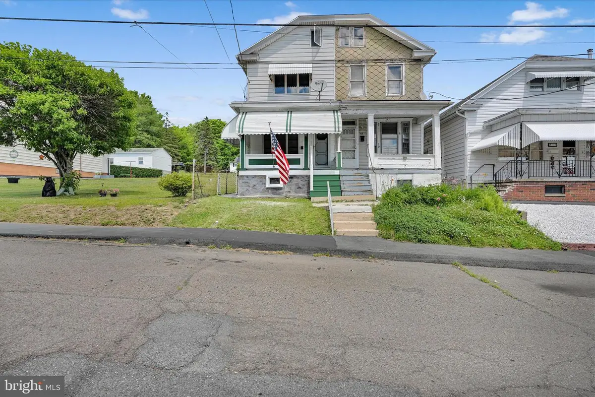 41 S Spencer St, Frackville, PA 17931 - #1