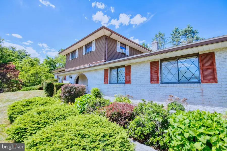 211 Reedsville Rd, Schuylkill Haven, PA 17972 - #2