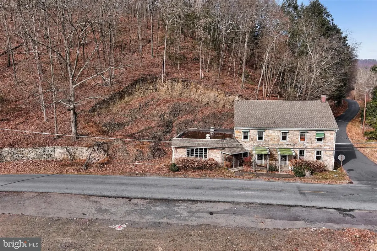 555 Church St, New Ringgold, PA 17960 - #1