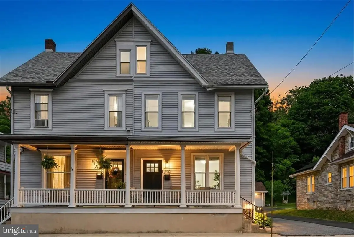 290 Tulpehocken St, Pine Grove, PA 17963 - #1