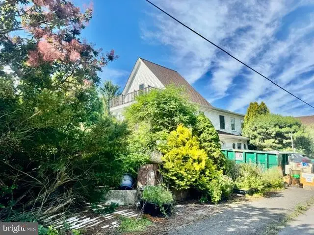 510 W Pine St, Frackville, PA 17931 - #2