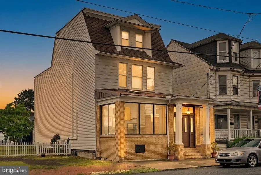 38 Valley St, New Philadelphia, PA 17959 - #2