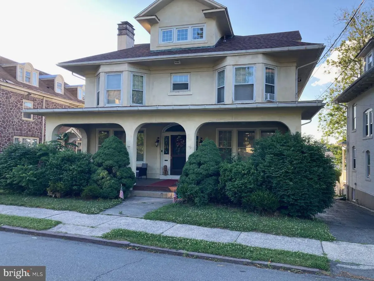 1812 Mahantongo St, Pottsville, PA 17901 - #1