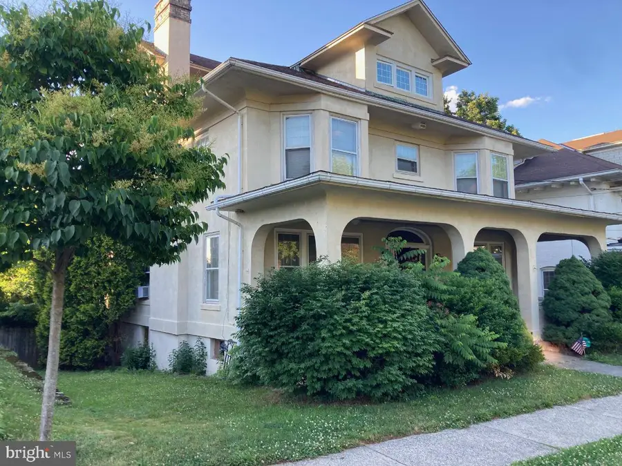 1812 Mahantongo St, Pottsville, PA 17901 - #2