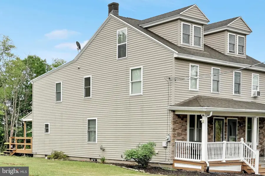 17 Sw Lawn Rd, Pottsville, PA 17901 - #2
