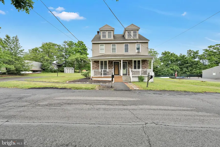 17 Sw Lawn Rd, Pottsville, PA 17901 - #3