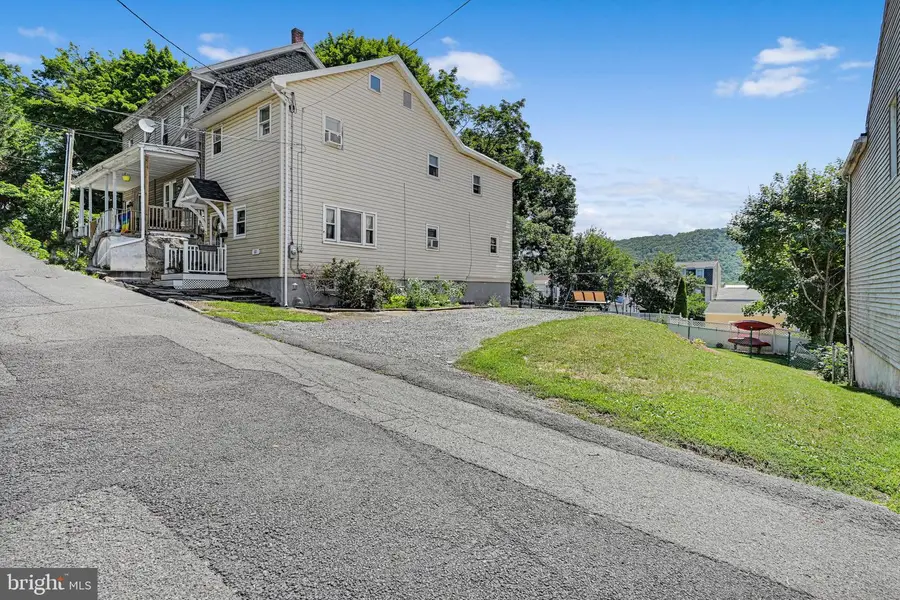22 E Penn St, Schuylkill Haven, PA 17972 - #2