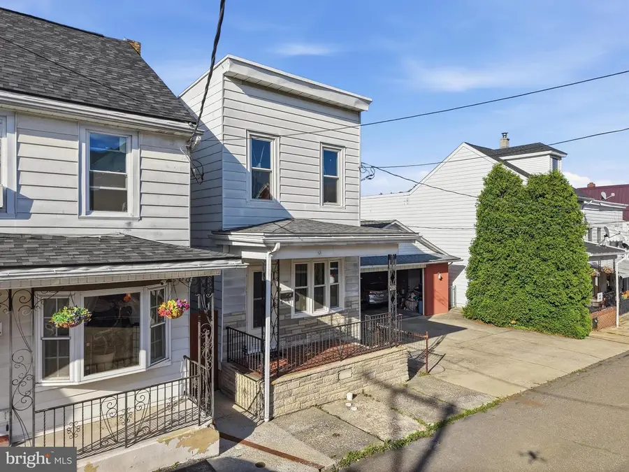 32 Clay St, New Philadelphia, PA 17959 - #2