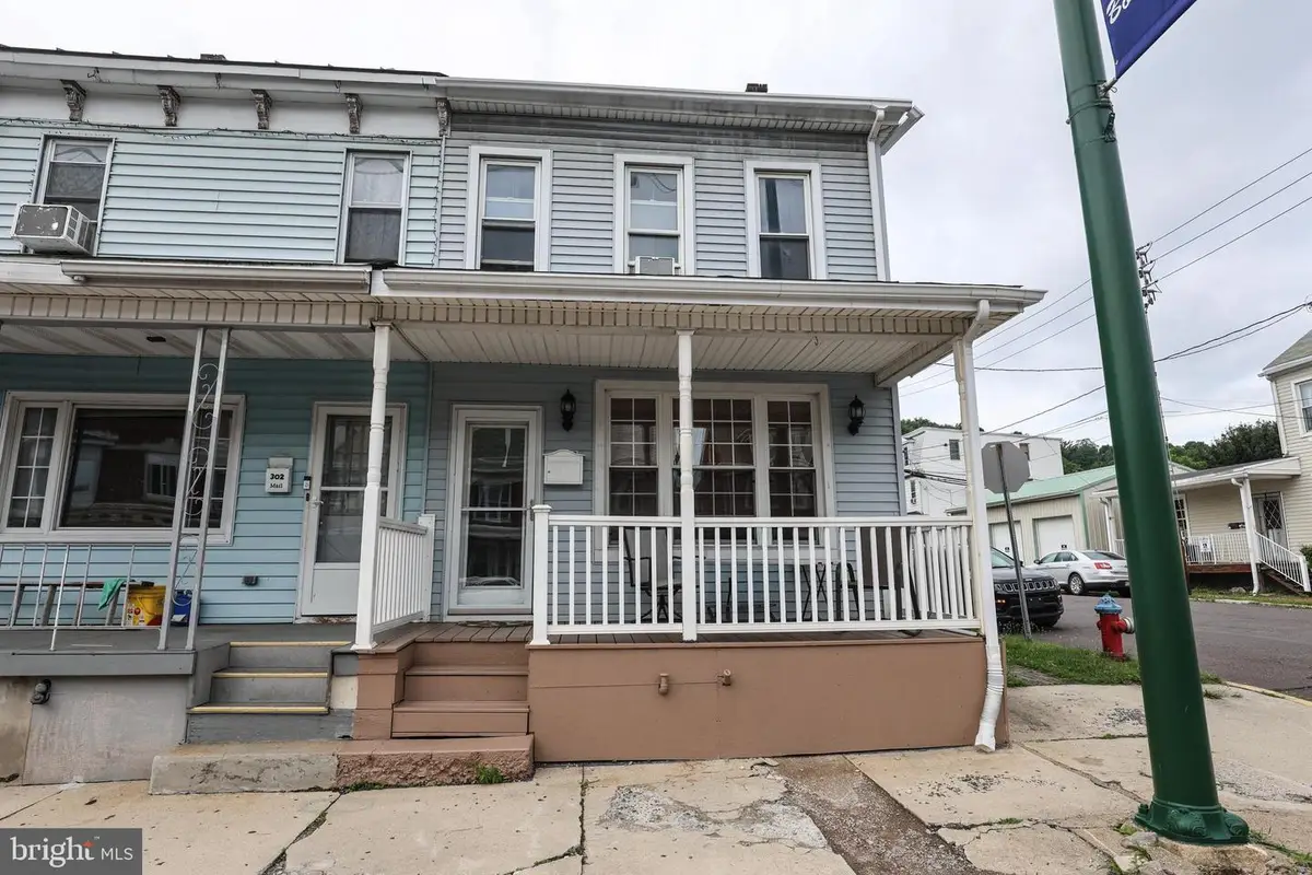 300 S 2nd St, Saint Clair, PA 17970 - #1
