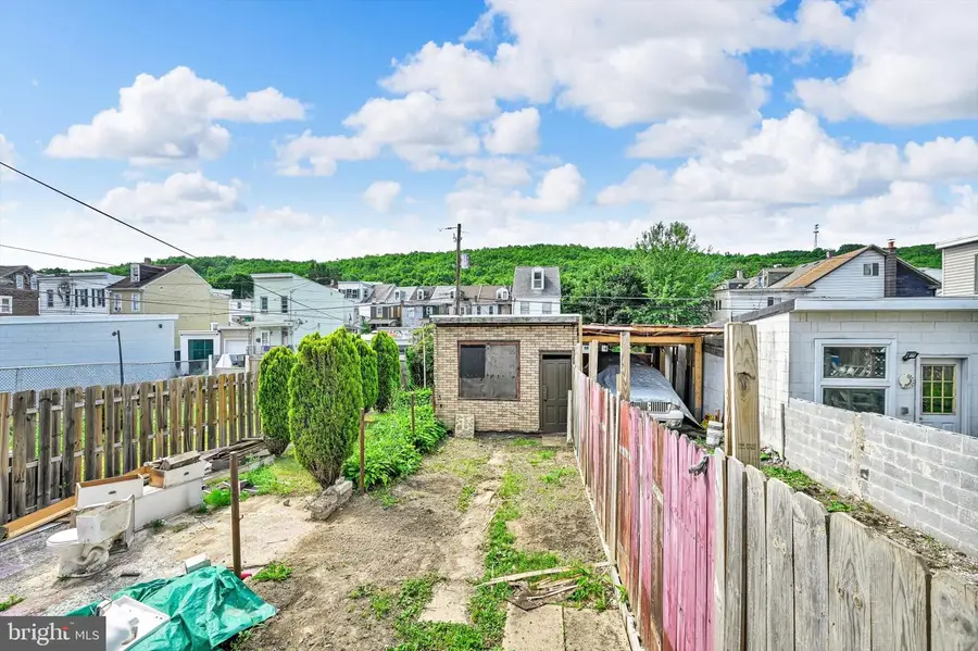 1014 E Centre St, Mahanoy City, PA 17948 - #3