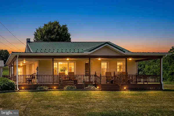 3216 Sweet Arrow Lake Rd, PINE GROVE, PA 17963