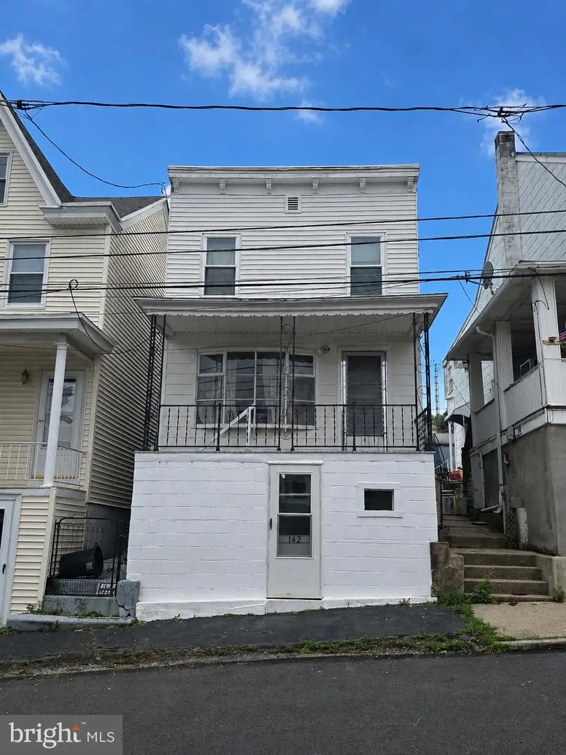 142 Arnot St, Saint Clair, PA 17970 - #1