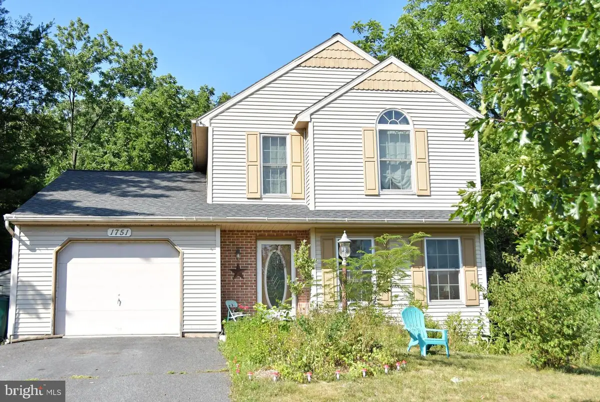 1751 Oak Ct, Orwigsburg, PA 17961 - #1