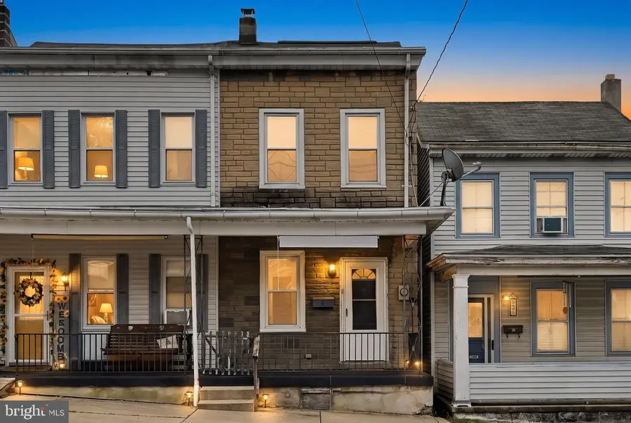 4 E William St, Schuylkill Haven, PA 17972 - #3