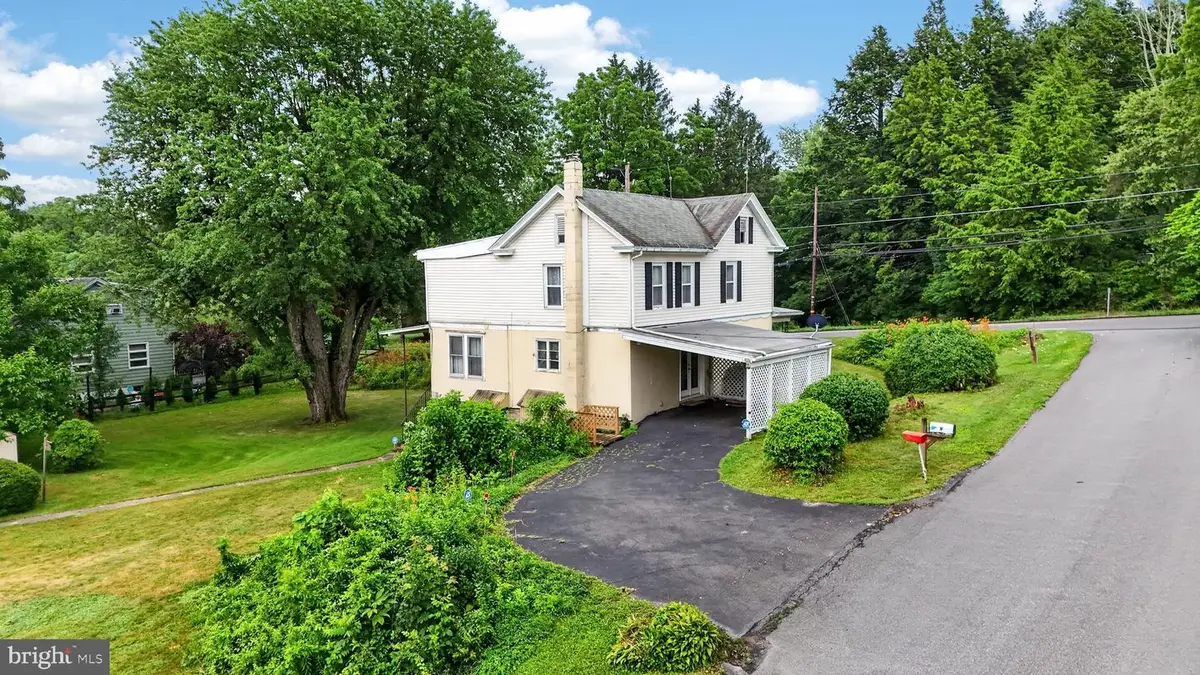 862 Barnesville Dr, Barnesville, PA 18214 - #1