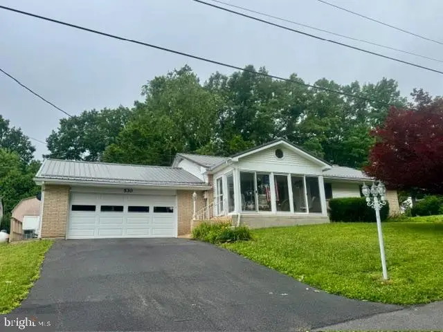 530 W Nicholas St, Frackville, PA 17931 - #3