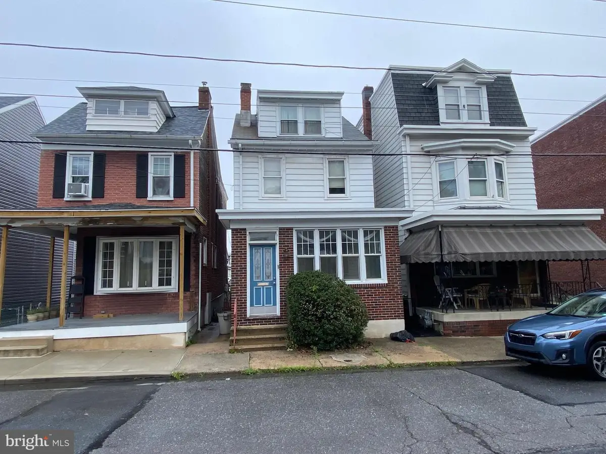 1918 W Norwegian St, Pottsville, PA 17901 - #1