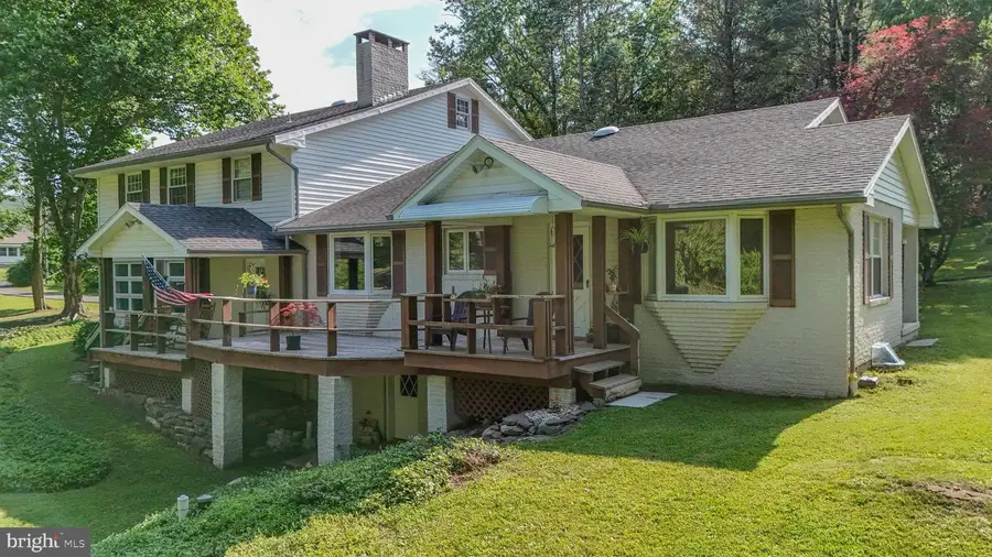 7 Ryan Ave, Tamaqua, PA 18252 - #2