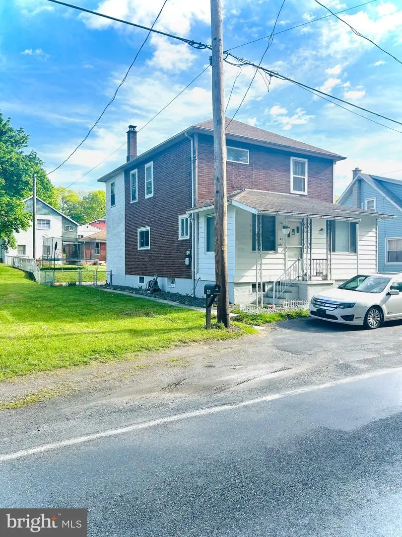 221 Main St, Tremont, PA 17981 - #1