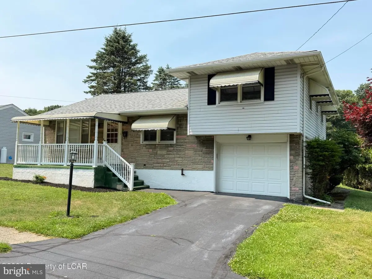 2 Pine St, McAdoo, PA 18237 - #1