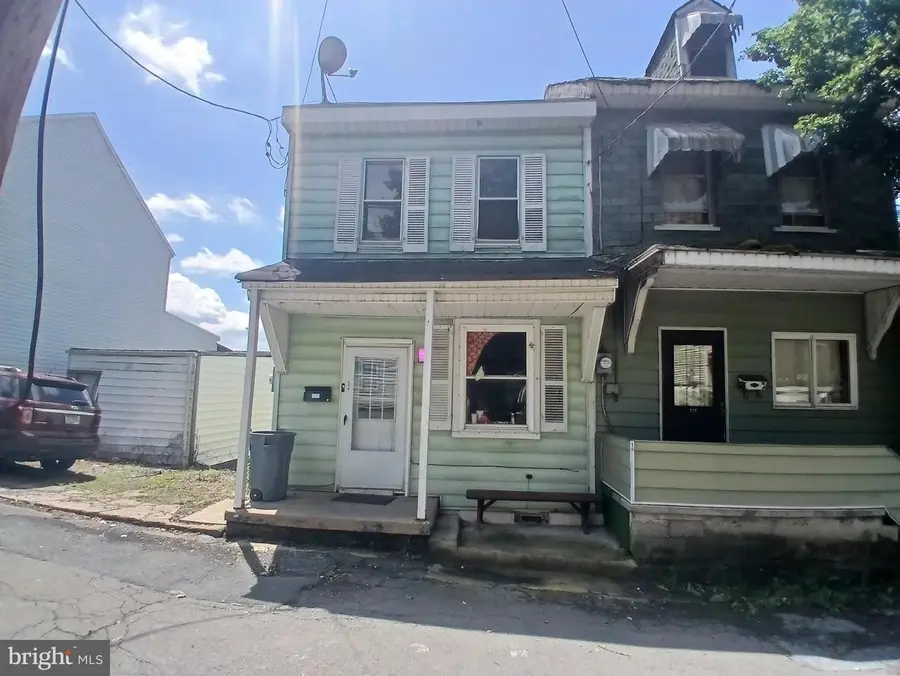 514 W Penn St, Shenandoah, PA 17976 - #3
