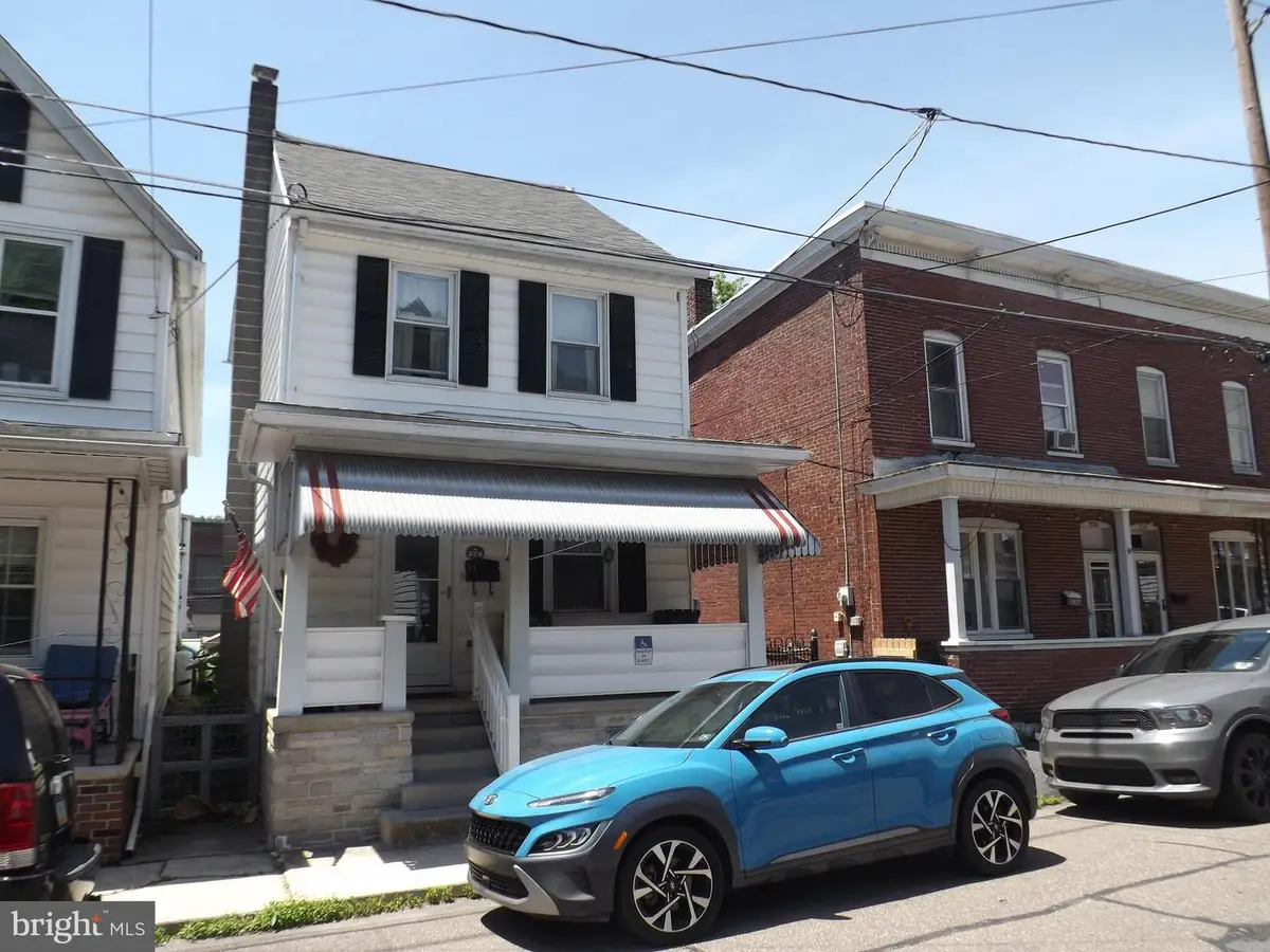 228 S Morris St, Saint Clair, PA 17970 - #1