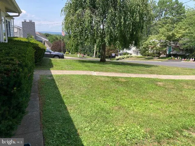 25 S 25th St, Pottsville, PA 17901 - #2