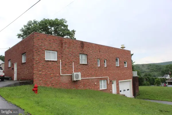 809 Fifth St, PORT CARBON, PA 17965