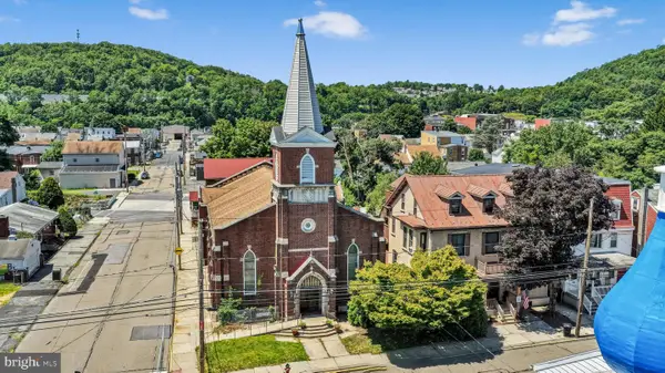50 S Nichols St, SAINT CLAIR, PA 17970