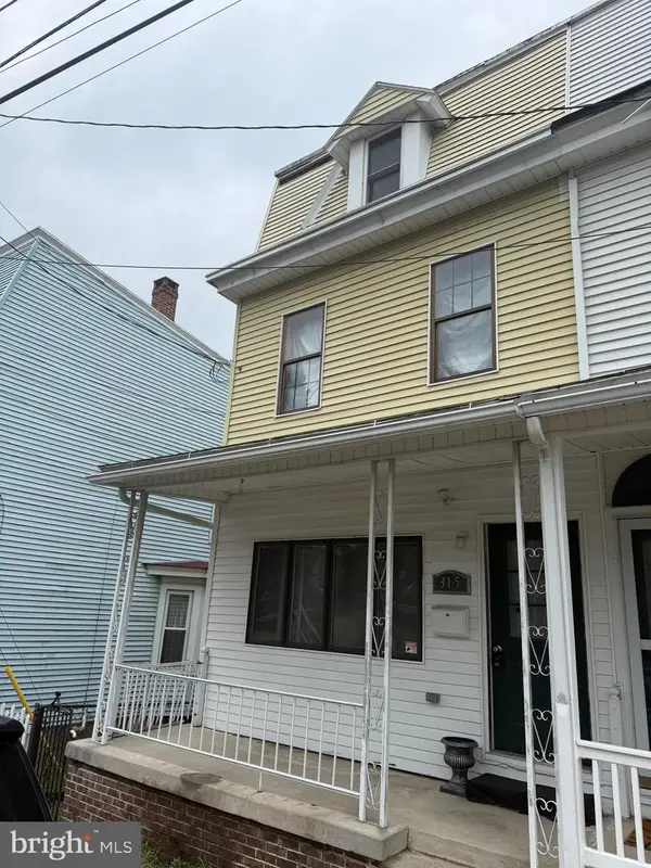 315 Valley St, PORT CARBON, PA 17965