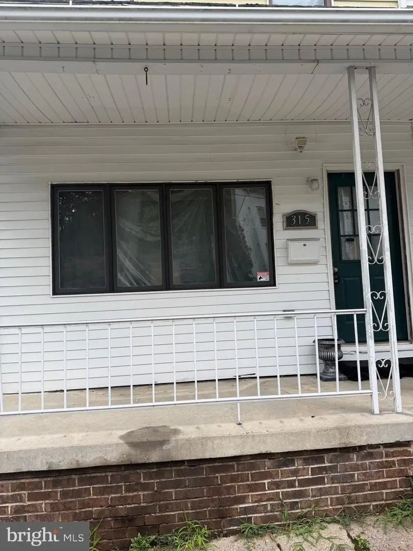 315 Valley St, Port Carbon, PA 17965 - #3