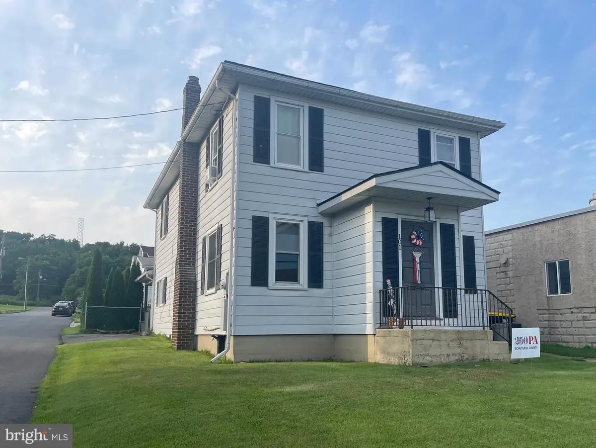 101 N 5th St, Frackville, PA 17931 - #1