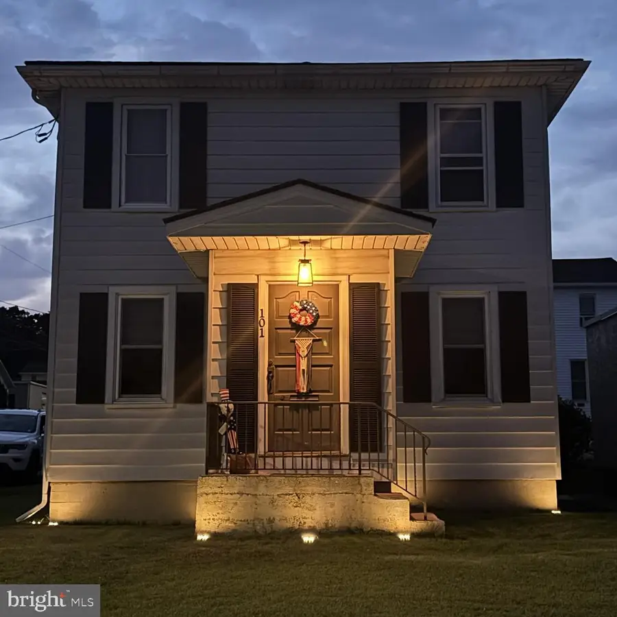 101 N 5th St, Frackville, PA 17931 - #2