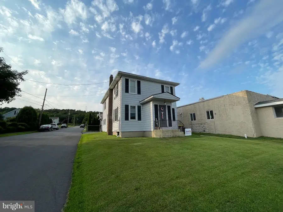 101 N 5th St, Frackville, PA 17931 - #3