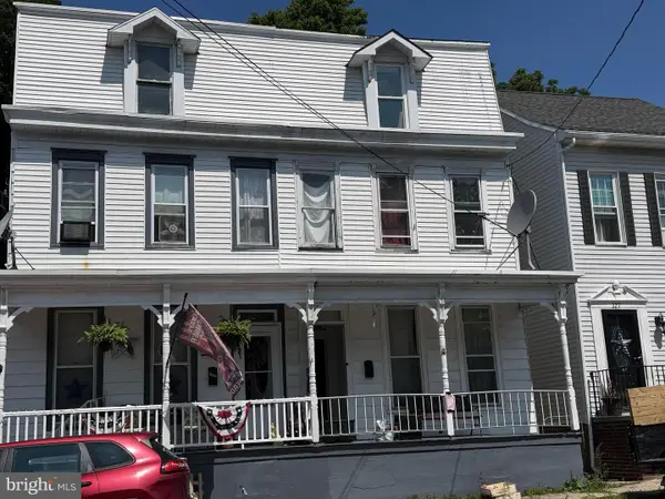 325 W Coal St, PORT CARBON, PA 17965
