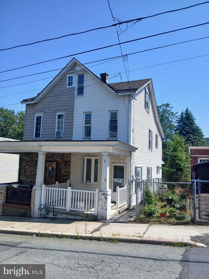 433 Harrison St, Pottsville, PA 17901 - #3