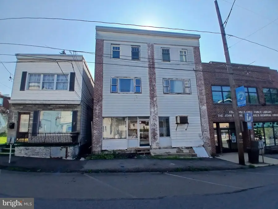 54 N Lehigh Ave, Frackville, PA 17931 - #2