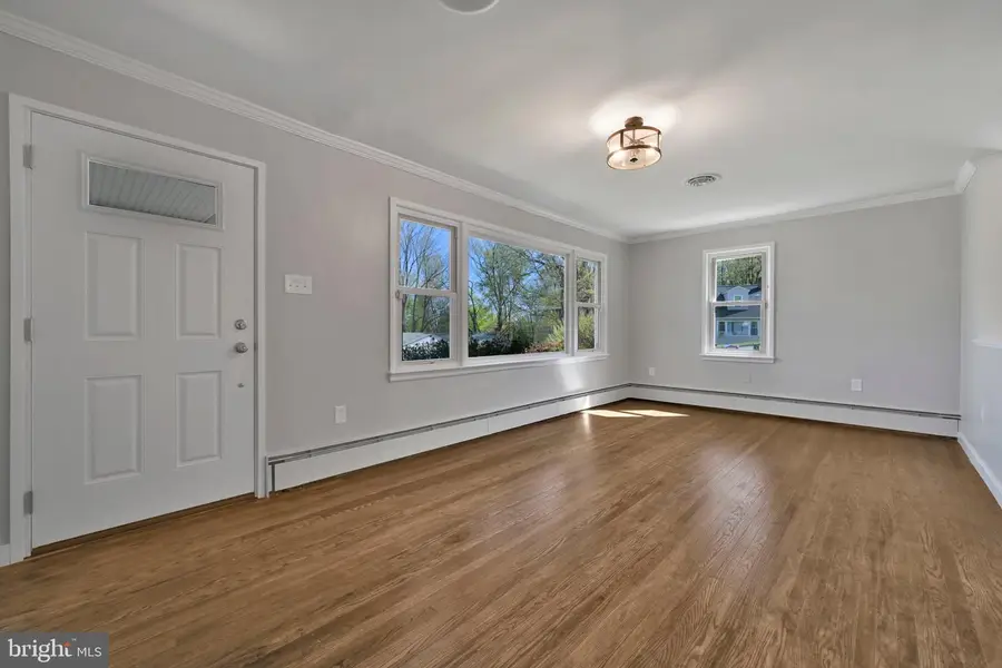 127 Mahantongo Dr, Pottsville, PA 17901 - #3