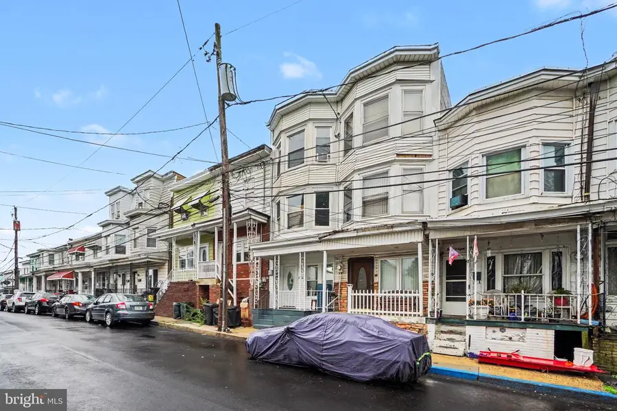 312 S Jardin St, Shenandoah, PA 17976 - #3
