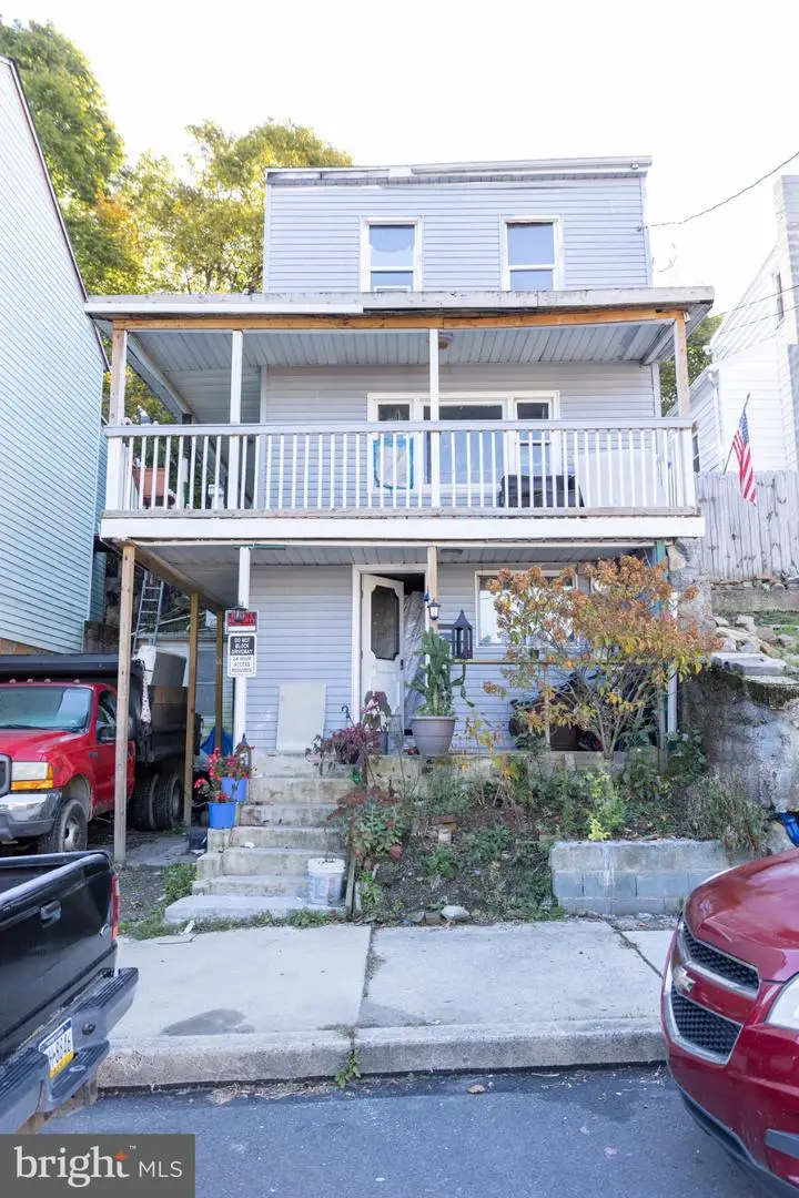231 Laurel St, Minersville, PA 17954 - #1