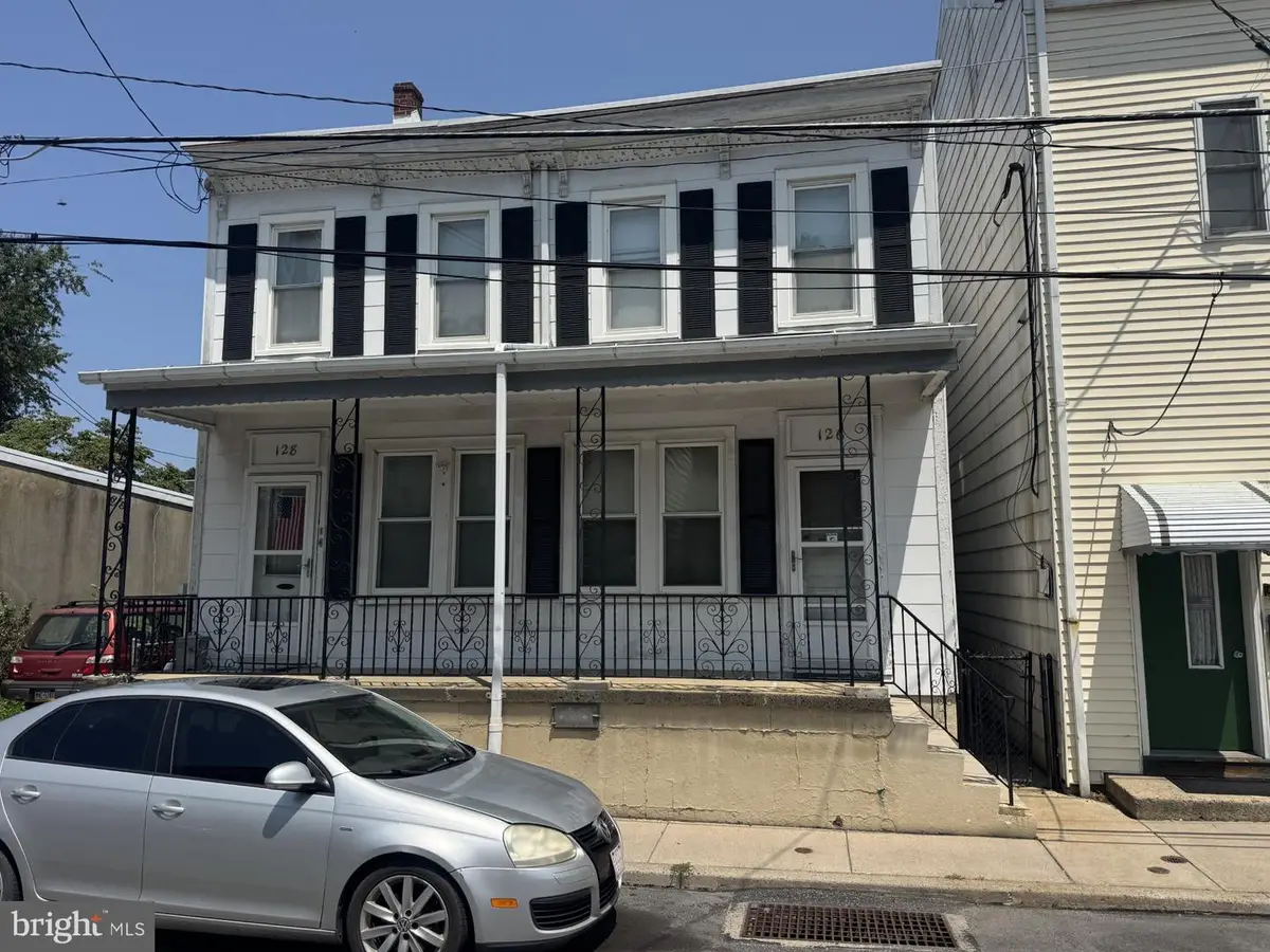 126-128 Lewis St, Minersville, PA 17954 - #1