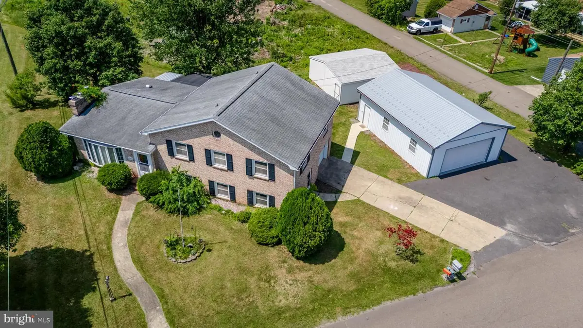 50 Lincoln Dr, Tamaqua, PA 18252 - #1
